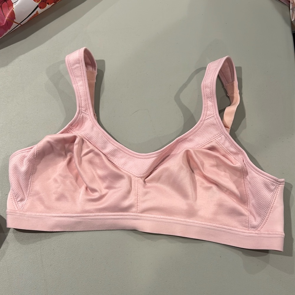 Playtex 18 hour, active breathable, comfort bra